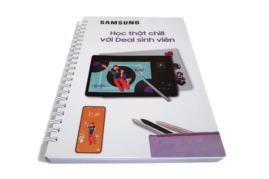 Sổ tay lò xo 5 in sổ tay lò xo theo yêu cầu, kích thước A5 bìa C300gsm ruột 160 trang = 80 tờ giấ fort 80gsm.